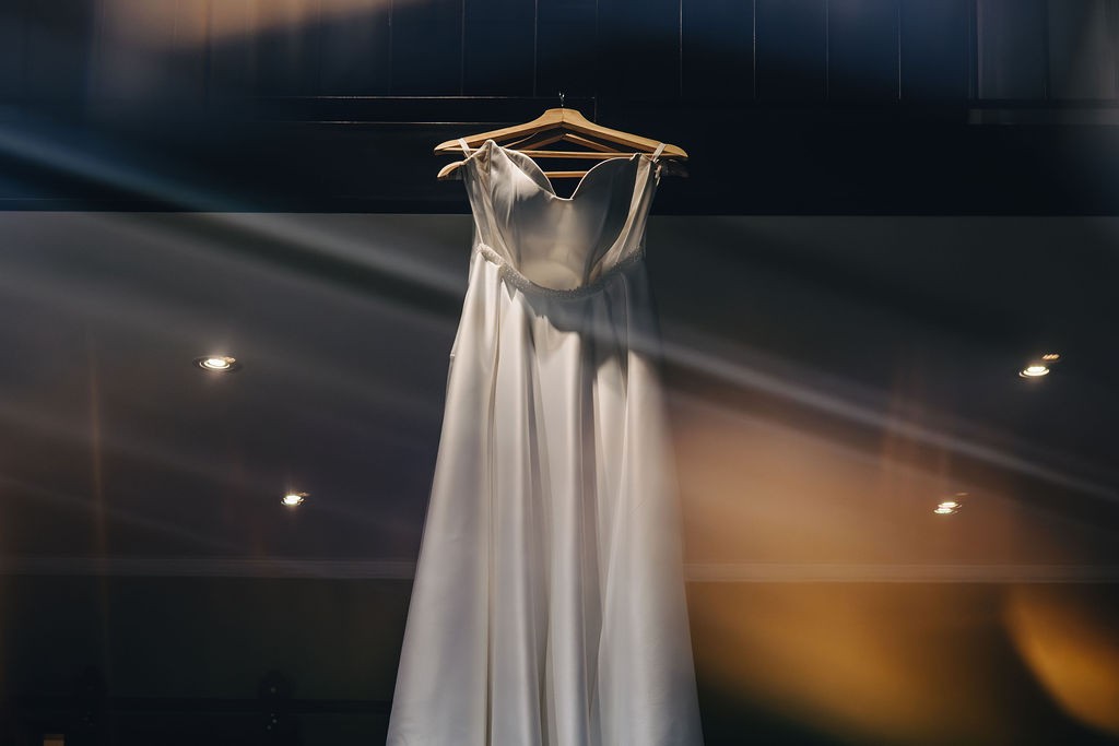 El vestido de Sofi colgado antes de la ceremonia